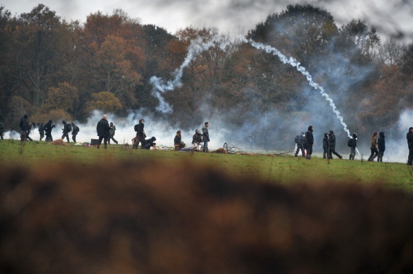 Des tritons contre des avions