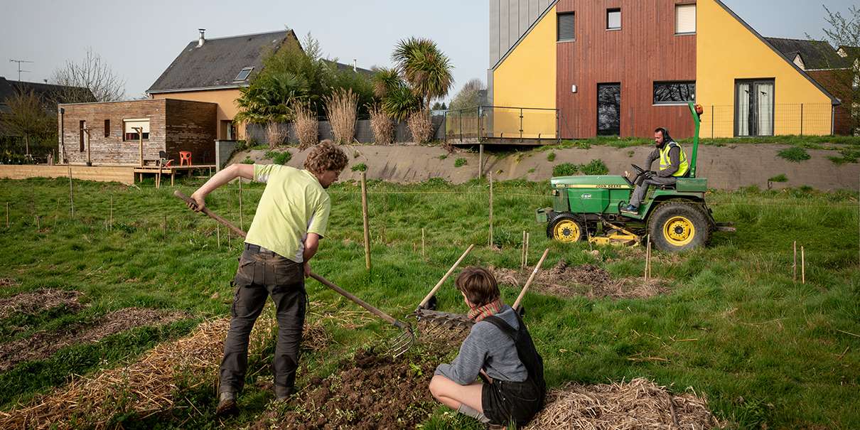 Ecohabitat, écovillages, les initiatives en Bretagne