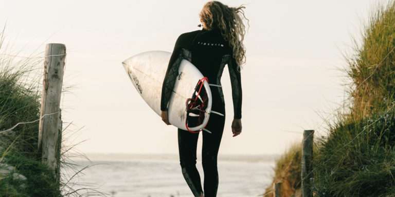 Le surf en Bretagne. Phénomène aux facettes multiples